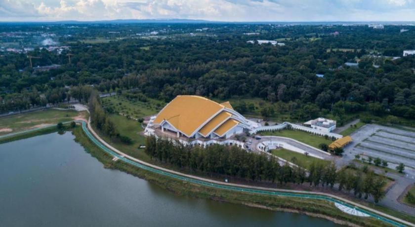 Chada Veranda Hotel Khon Kaen Esterno foto